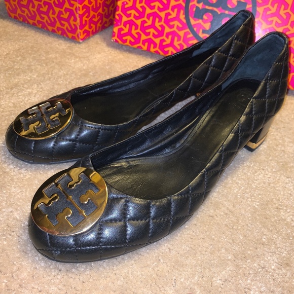 Tory Burch Maggie Black Quilted Pumps - Size 11 - Picture 2 of 13